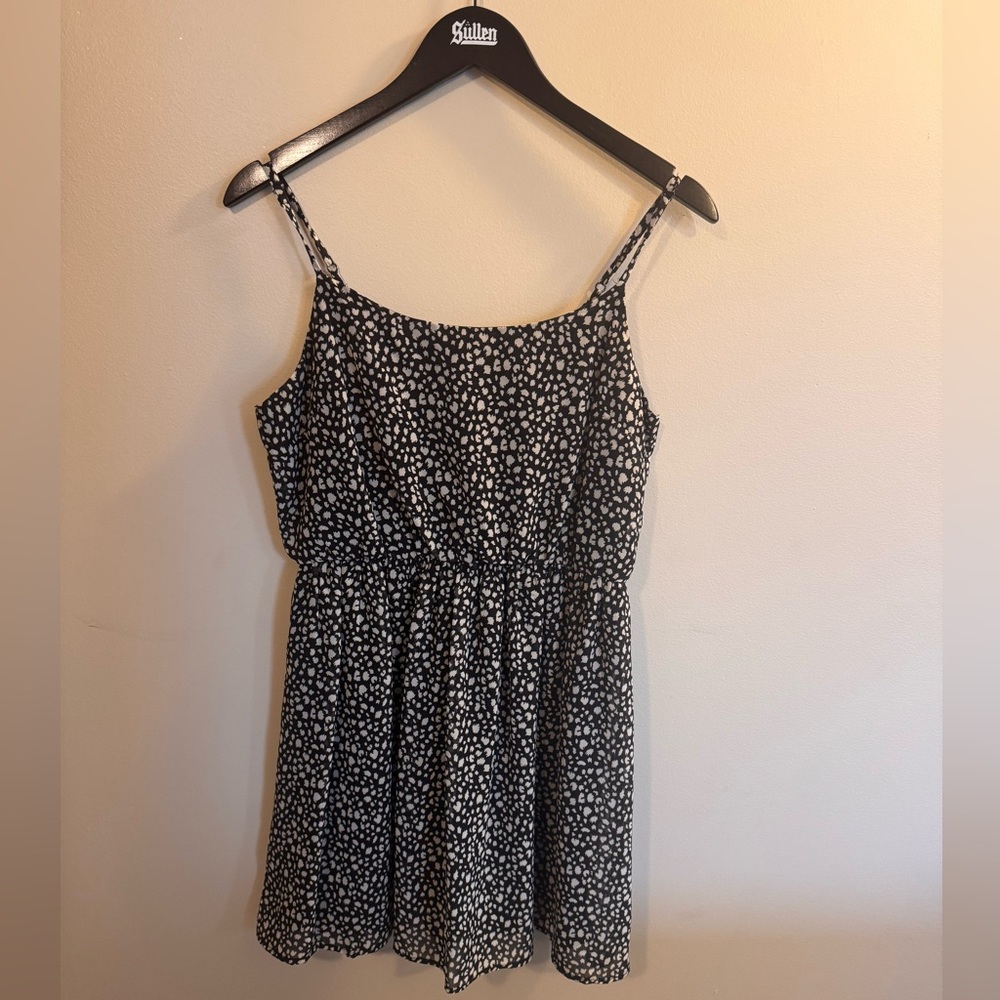 Forever 21 above the knee women’s dress